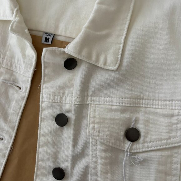 NWT KUT from the Kloth White Denim Jacket – Size M – Nordstrom Classic Style - Picture 4 of 12
